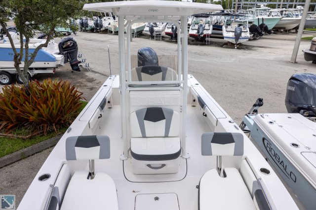 New 2024  powered Robalo Boat for sale